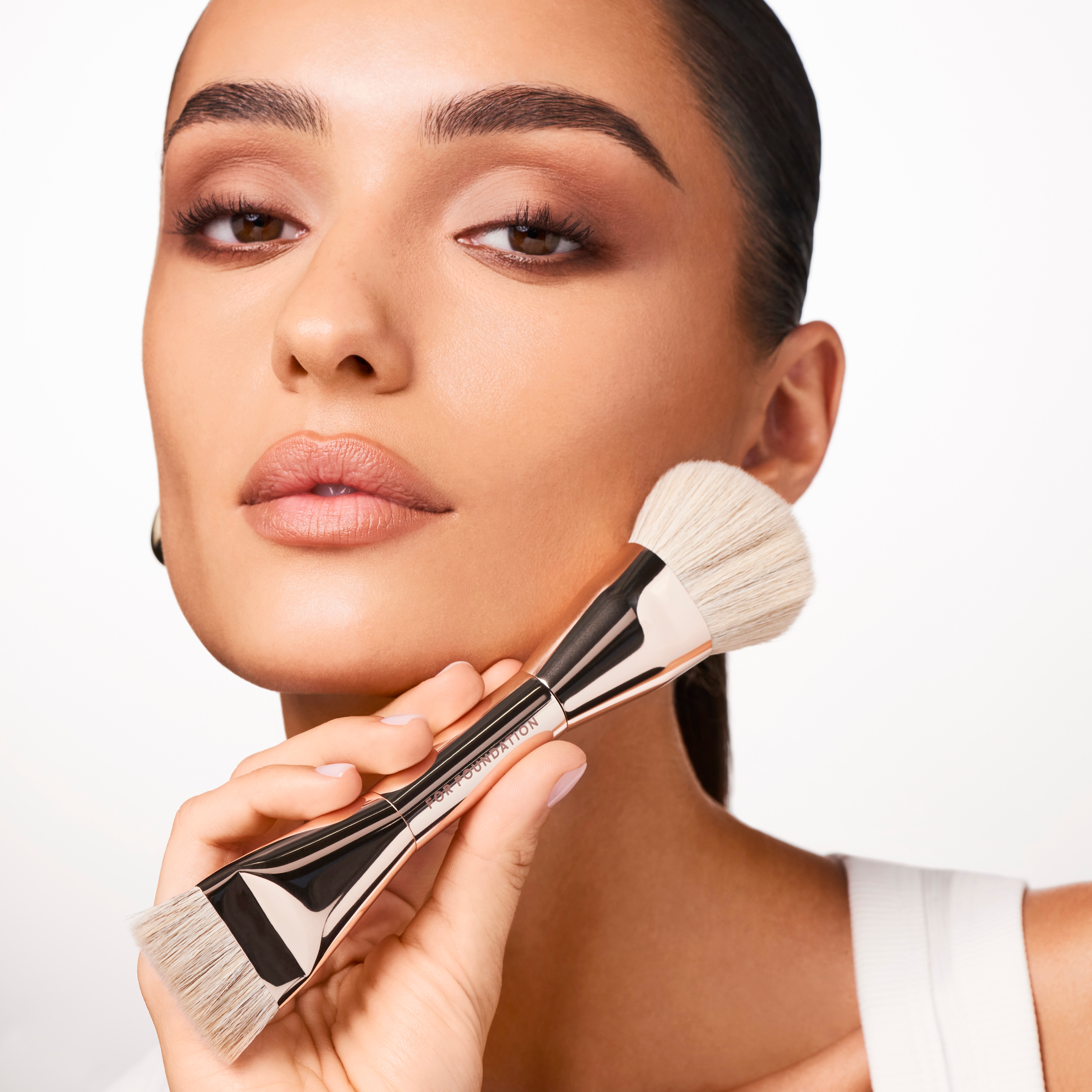 DUAL ENDED FOUNDATION BRUSH (BROCHA PARA BASE)